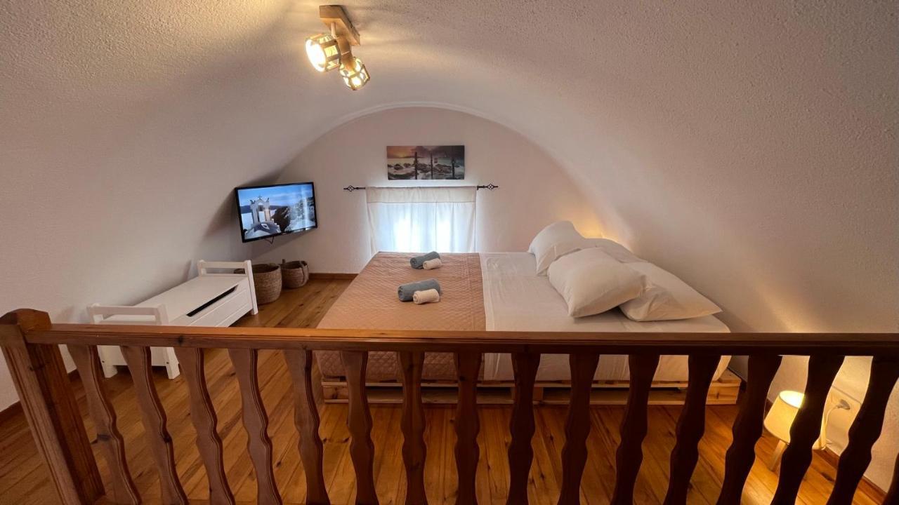 Villa Sertis Santorini Imerovigli  Exterior photo